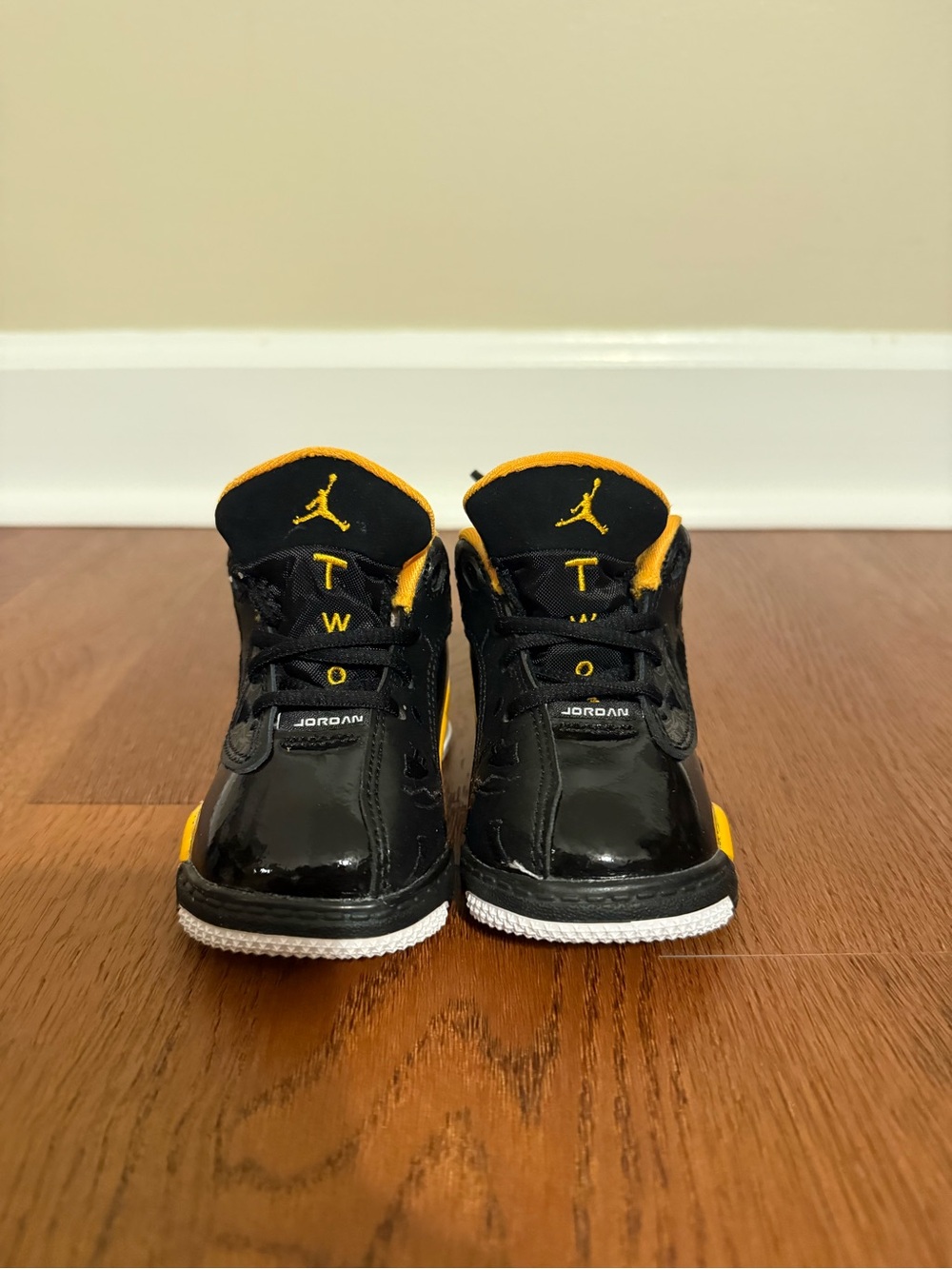 Nike Air Jordan Dub Zero TD Black Taxi Yellow Toddler Shoes 4C DV1358-017 - Picture 2 of 7